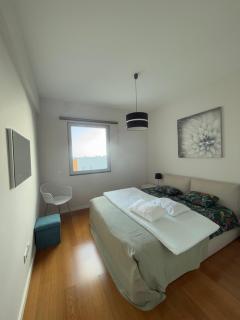 Sunny modern 2 bedroom apartment - 9