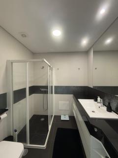 Sunny modern 2 bedroom apartment - 1