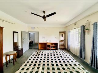 Marias Homestay Spacious 3 BHK ENTIRE UNIT - 6