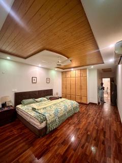 2 Bed Furnished Apartment - 8
