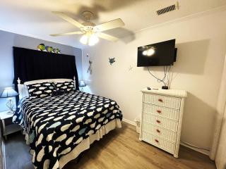 Ocean Villa A111 - Beach Front Sleeps 6 - 5