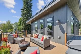 Griz Country Cottage - 9