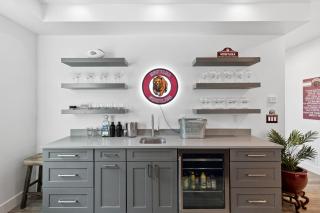 The Ultimate Griz Fan House- University District - 3