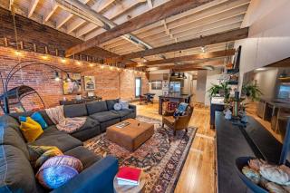 The Loft 417 - Uniquely Renovated Downtown Loft - 1