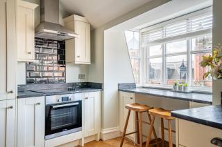 Clifford St - Apartment 8 - 0