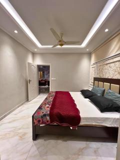 Park 2BHK mountain view for family - 7