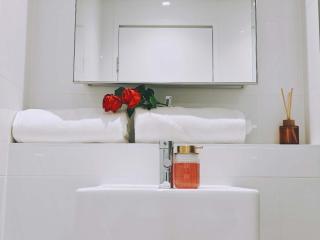 High-Rise Suite with City Views - 1
