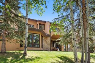 Luxury Ski In, Ski Out 2 Bedroom Colorado Vacation Rental Steps From The Ski Slopes With Hot Tub And Pool - 7