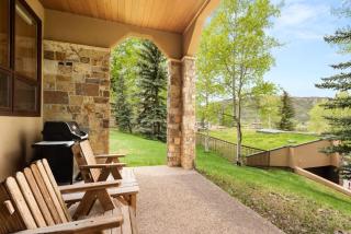 Luxury Ski In, Ski Out 2 Bedroom Colorado Vacation Rental Steps From The Ski Slopes With Hot Tub And Pool - 6