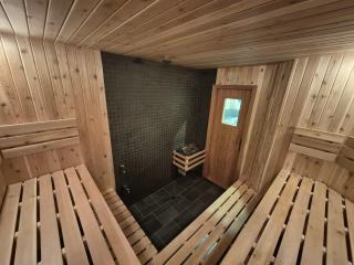 Spa & Lake Access - The Lakeshore - 8