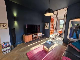 Modern 3BR Garden Home Leyton - 1