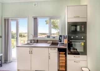 Calvesland Hideaway - Manorbier - 3