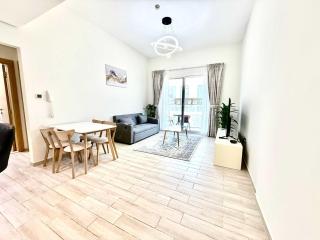 Comfort Meets Style 2BR in Oxford Residence - 3