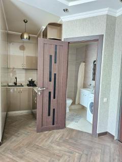 Cozy apartment by the sea with a view of the mountains - 1