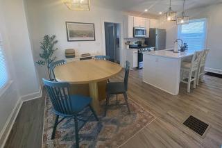 Cozy Campbell Bungalow - 5
