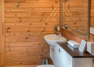 Glen Clova Lodges - 3