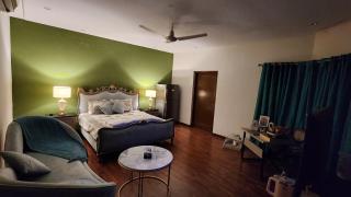 Premium Rooms in spcaious Kanal House Dha Phase 4 - 9