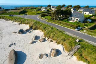 Maison les pieds dans l'eau avec vue mer et accès plage - 9
