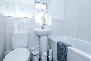 Luxury 4BED Home - Close to HCC & Business District - Parking - 6