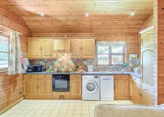 Ford Farm Lodges - 3