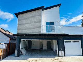 Cozy 2 Bedroom Suite Pet Friendly Garage - Edmonton - 1