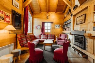 Cottage with balconies in Demi-Quartier - 9