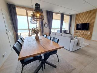 Marina Resort A8 - 1