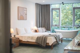 The Ivory Dragon Hanoi-Modern Stay with Private Balcony-Free Laundry - 3