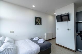 Lovely Central Sunderland Studio - 5