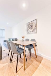 Cosy 2 Bed Apartment in Burton-on-Trent - 6