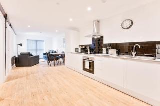 Cosy 2 Bed Apartment in Burton-on-Trent - 9