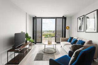 Chic 2 Bed Flat in Central Birmingham - 4