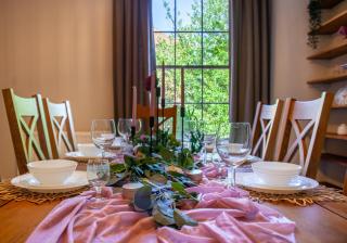 Huge 6 Bedroom House in Central Derby - 1