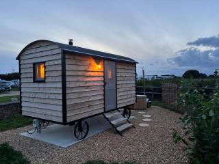 Shepherd Huts at Cotswold Hills Country Park - 0