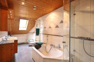 Schöne Dachzimmerwohnung - 8