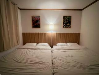 Maximum 6 people, Hongik University Station 7 minutes, Airport Bus, Free Luggage Storage, 3 Rooms, 3 Queen Beds - 8
