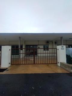 HAIZRINA HOMESTAy - 0