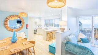 NDR Sea view Three bedroom Residence with private hot tub - 4