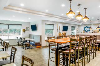 Days Inn & Suites by Wyndham Sherwood Park Edmonton - Sherwood Park - 5