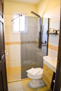 Cozy 2BR Apartment, Pool and BBQ - 7