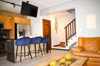Cozy 2BR Apartment, Pool and BBQ - 5