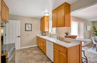 Sunny San Lorenzo Ranch - 3BR Home with Large Yard - 7