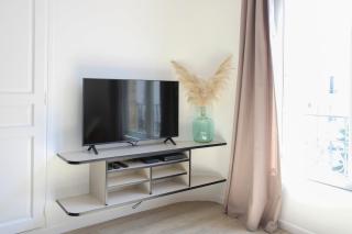 In Saint-Denis bright and comfortable apartment - 9