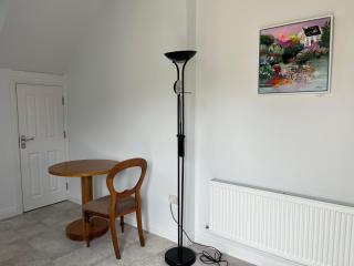 Sunberry 2 Bright Modern Entire Home, Headford - 2