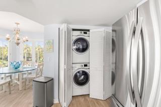 New Listing! Tidewater H301 - Top Floor End Unit! - 2