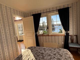 Stunning lakeside home with sauna surrounded by nature - 2