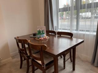 Sunberry 2 Bright Modern Entire Home, Headford - 4