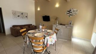 Petite maison à 2 pas du centre de Bédoin - 2