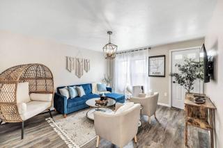 Across The Street From Von Stiehl-newly Renovated! - 3