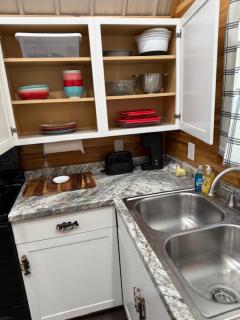 Trails , Tails , and Scales cabins - 3